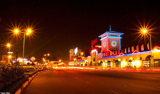 saigon by night